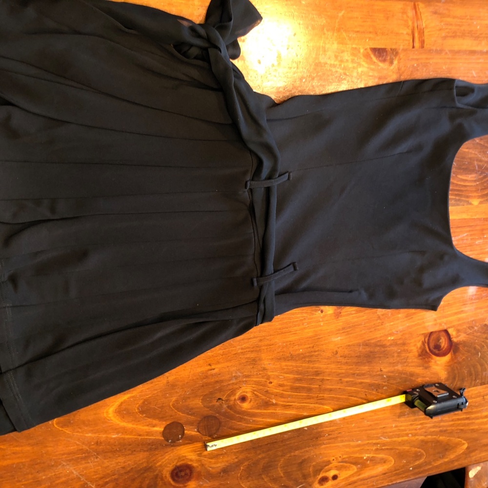 Basic Black Dress - Picture 5 of 6